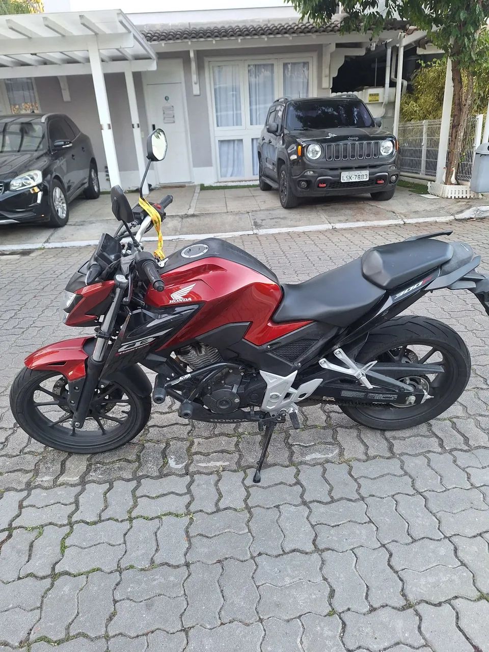 CB 300f nova