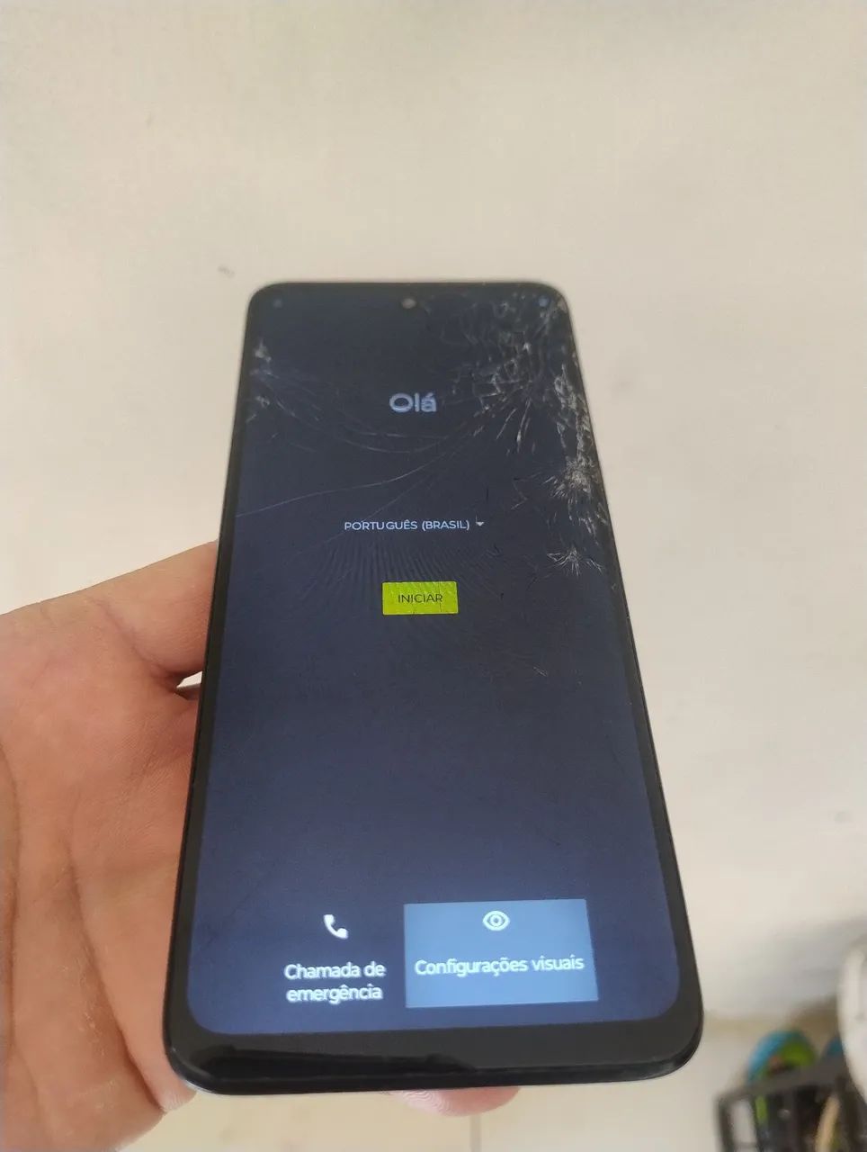 Vendo motoG53 com tela trincada 