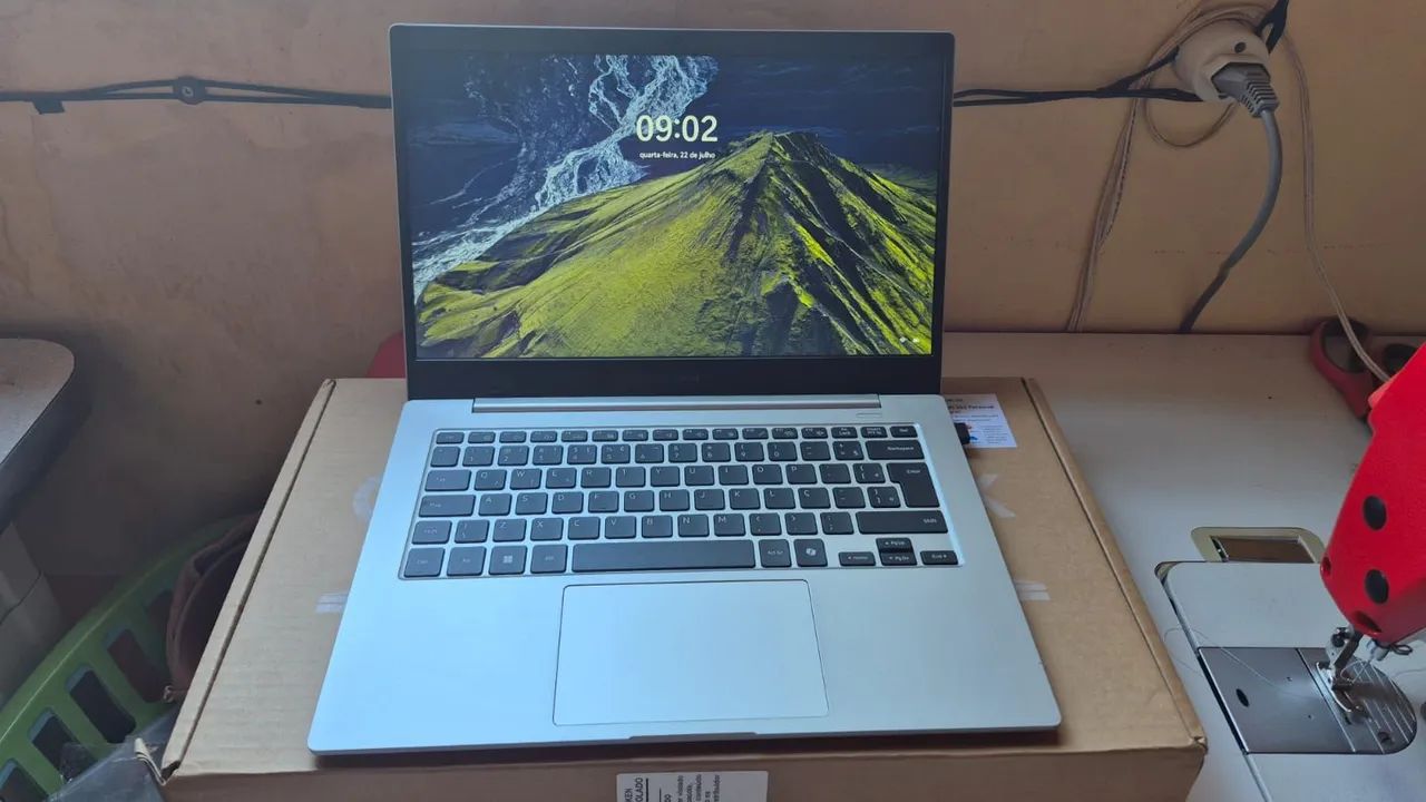 Notebook Samsung Galax Book Go (passo cartão)