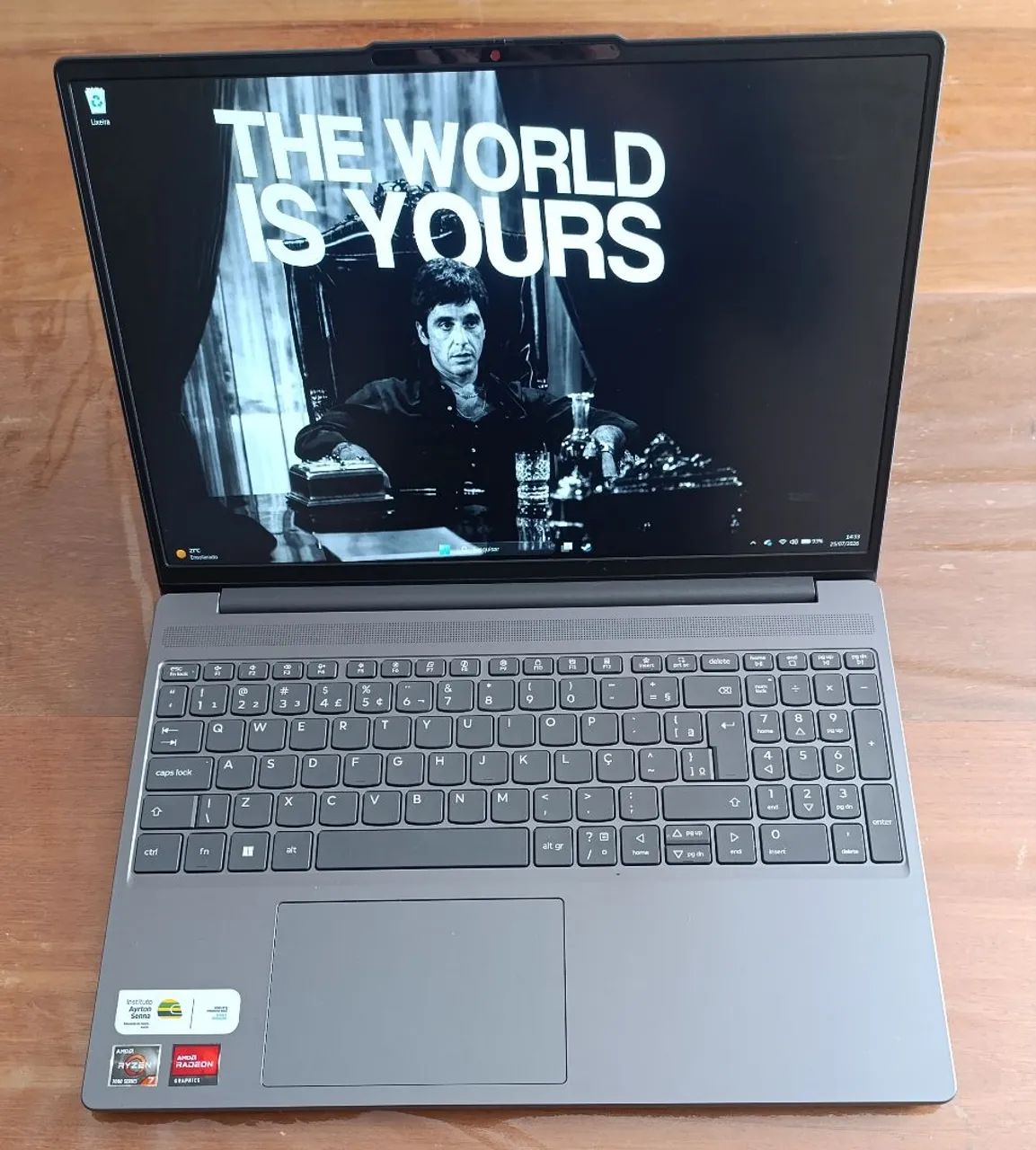 Notebook Lenovo Slim 3 com Ryzen 7 7735hs