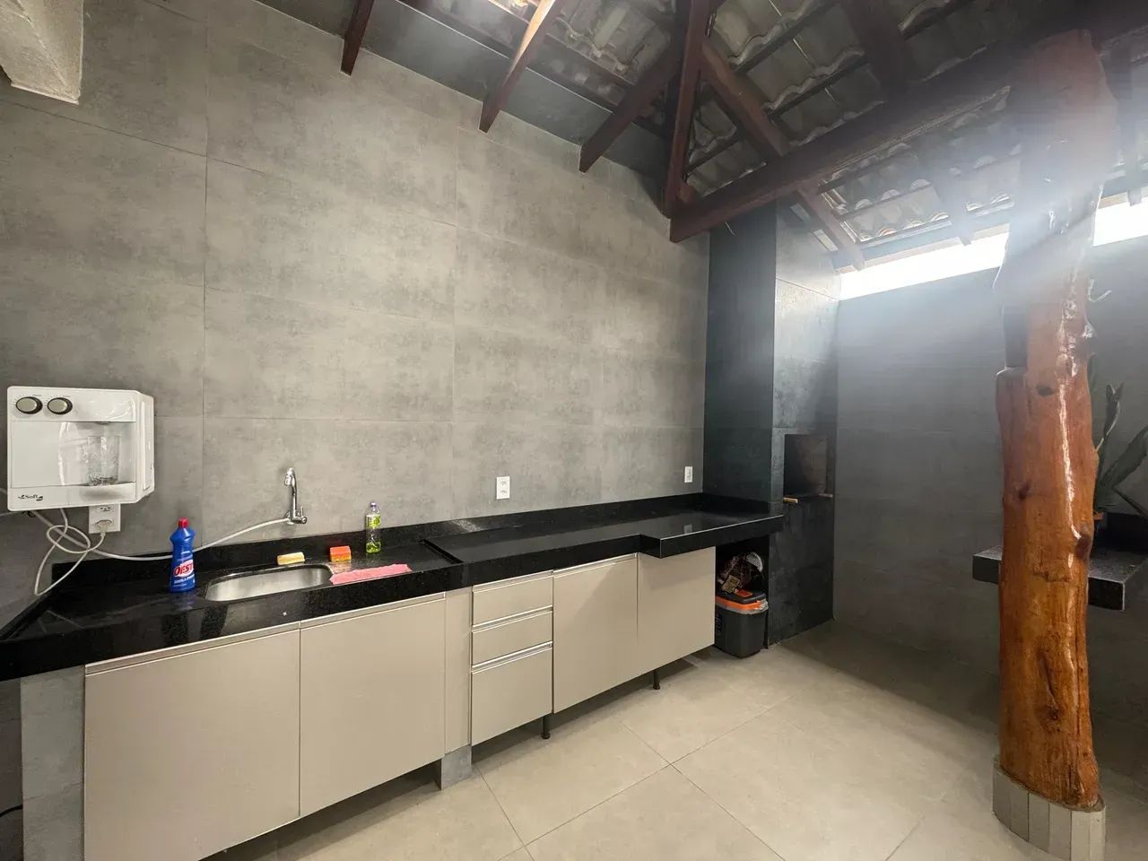 VENDE-SE CASA MODERNA COM 3 SUÍTES - Foto 2