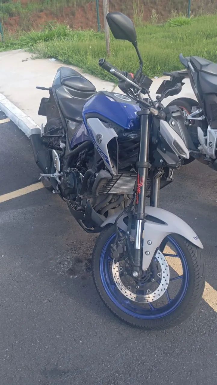 Yamaha MT 03  - Foto 2