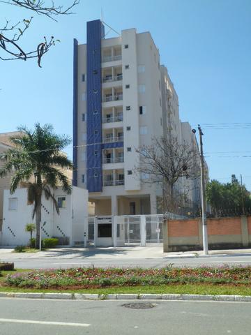 Linda Cobertura Duplex, 02 suítes, 02 garagens, próx. ao Centro