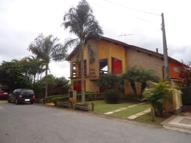 Casa estilo de Fazenda em condomínio fechado