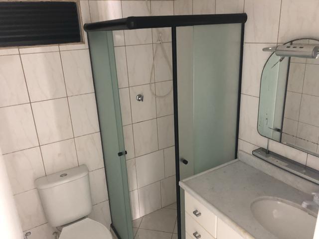 Apartamento 2/4 com dependência, reversível 3/4, localizado - Foto 3