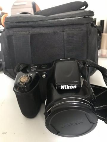 Câmera digital Nikon Coolpix Preta 3 anos de uso