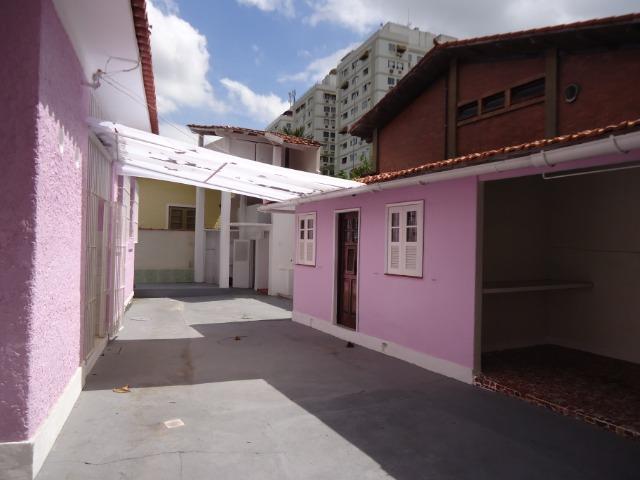 Ótima casa linear centro de terreno com 450 metros quadrados - Foto 18