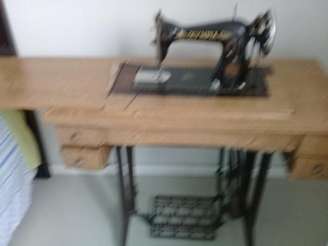 Máquina de costura antiga