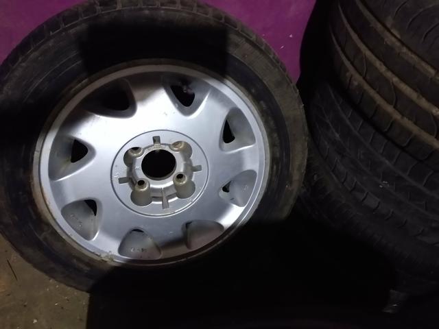 Rodas 15 de liga citroen 4 furos com pneus bons