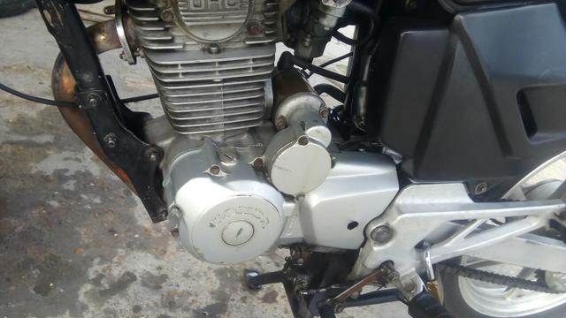 CBX 200 Strada vendo ou troco por moto ou carro em dias - Foto 5