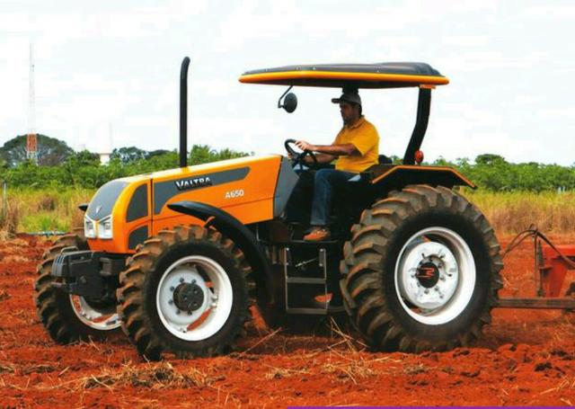 Trator Valtra - Foto 2