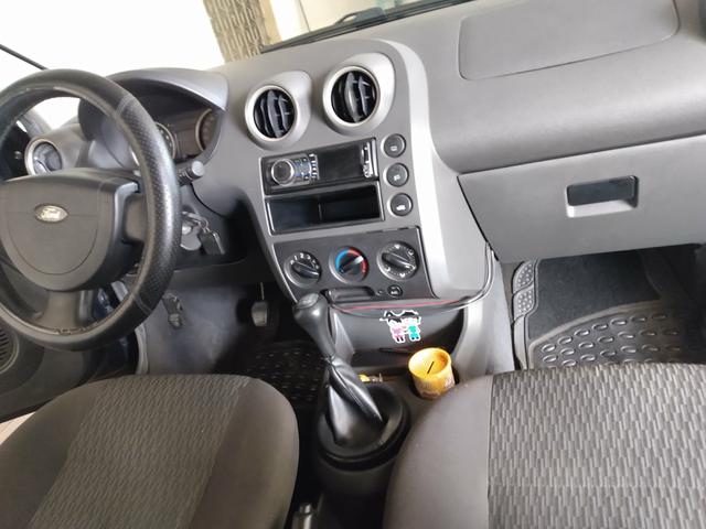 Vendo fiesta sedan - Foto 12