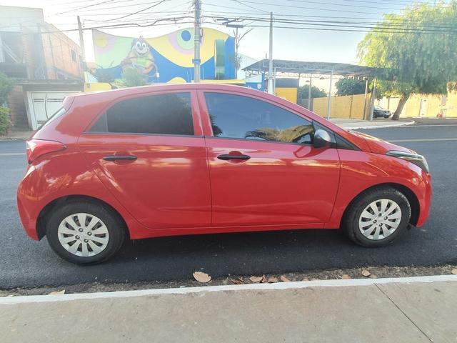Hyundai Hb20 1.0 Confort 2013 Completo bx km Pneus Novos - Foto 9