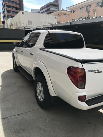 Mitsubishi Triton branca diesel 3.2 Hpe 2013 / 2013 4x4. Muito nova. 4 pneus novos - Foto 13