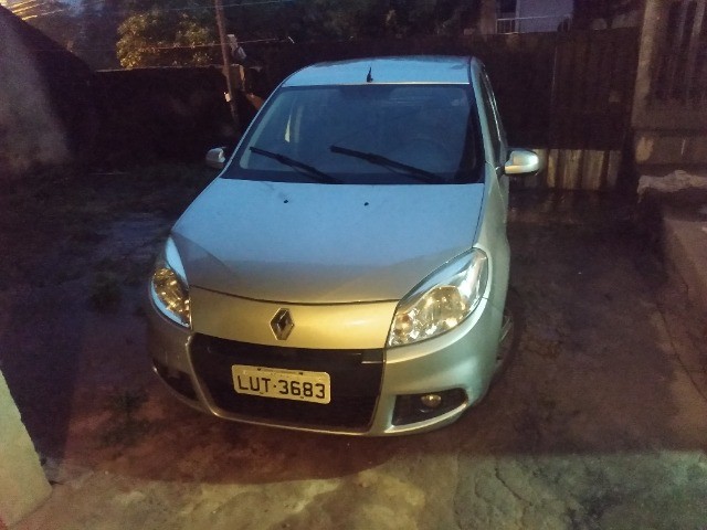 VENDO RENAULT SANDERO