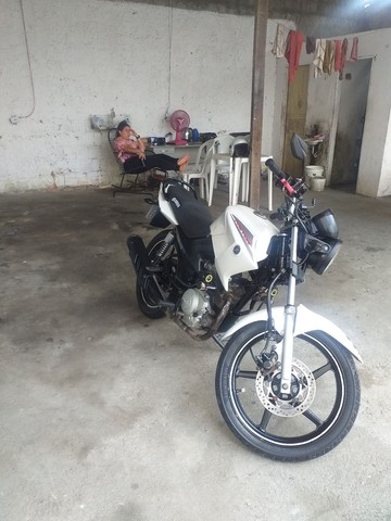 MOTO TOP