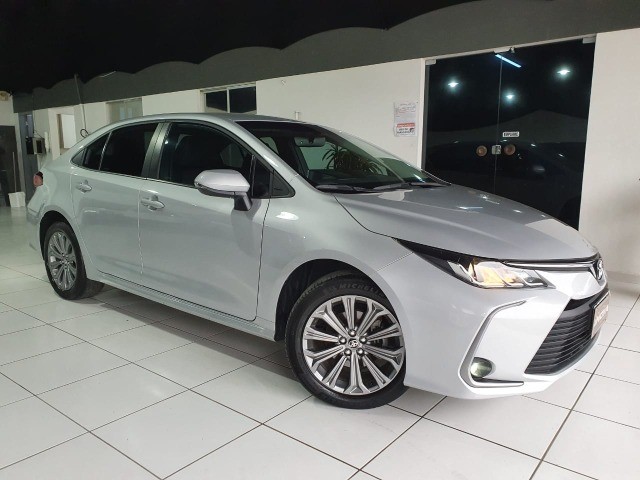 LINDO TOYOTA COROLLA XEI 2.0 AUTOMÁTICO 2020 PRATA COM APENAS 60.000 KM !!!