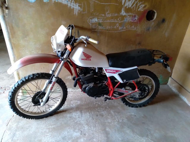 MOTO XLX 250R