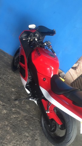 SUZUKI RF 600R