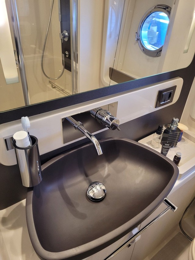 Azimut 560- 2020 x2 Volvo D11 725 HP ñ Sedna Cabrasmar Intermarine Triton Real - Foto 13