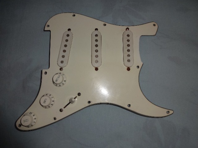 Pickguard para Guitarra Stratocaster completo  - Foto 2