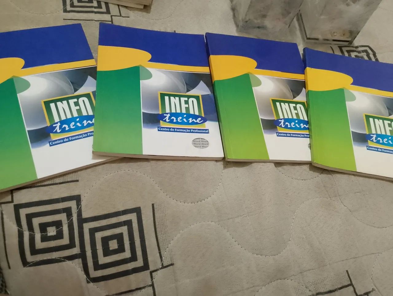 Livros INFO Treine - Centro de Formação Profissional