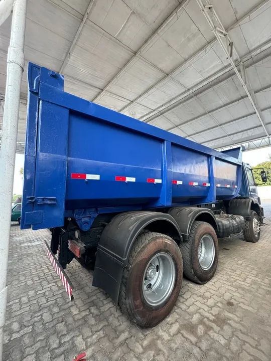 Mercedes-Benz Axor 2831 ano 2008 basculante  - Foto 9