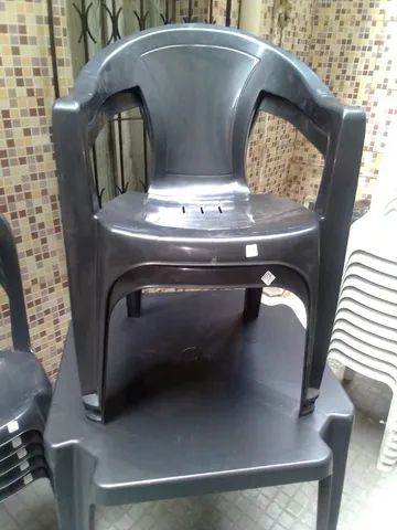 conjunto 4 cadeiras com braço + mesa (preta)