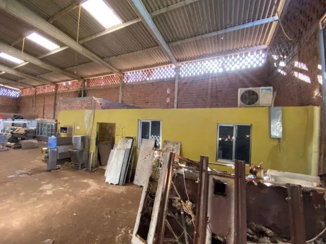 Galpão 1000m² com escritorio, av 02 , C.operaria  rua de facil acesso asfaltada - Foto 2