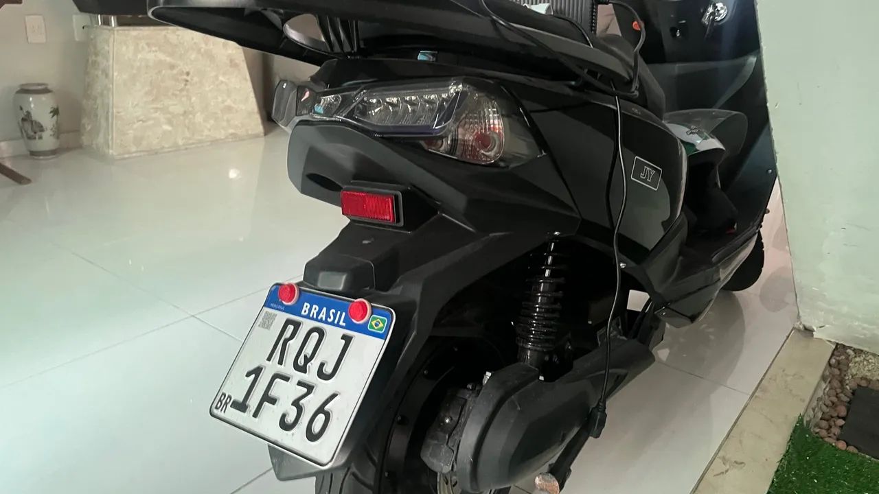 Moto elétrica JY 2022 emplacado 2024