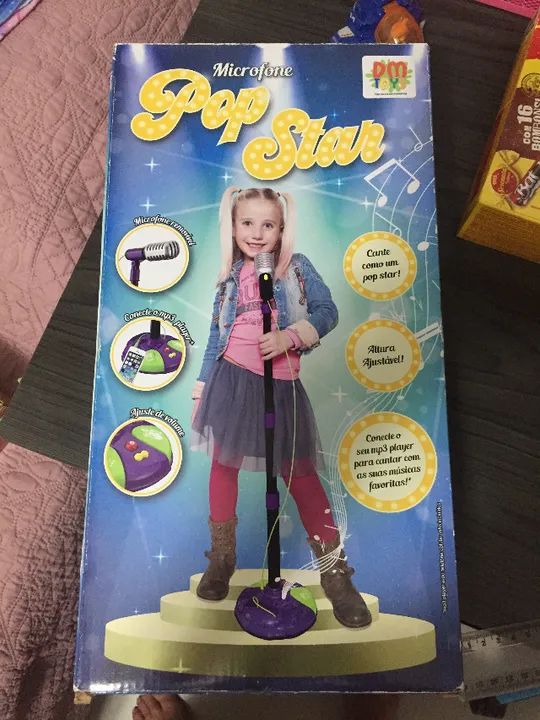 Microfone com Pedestal Pop Star com conexão celular - Novo 