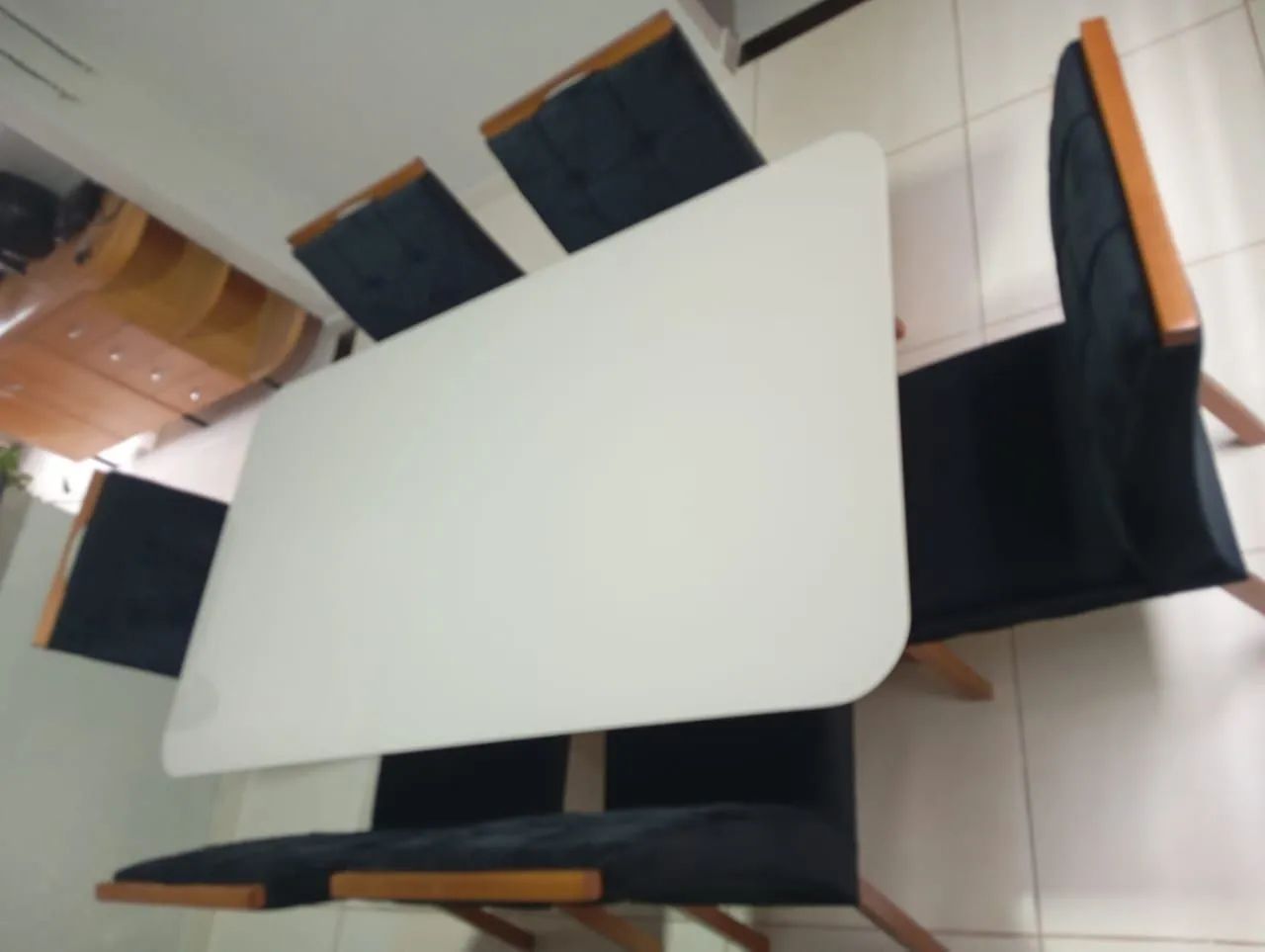 Mesa de jantar com 6 cadeiras tecido veludo preto  - Foto 2