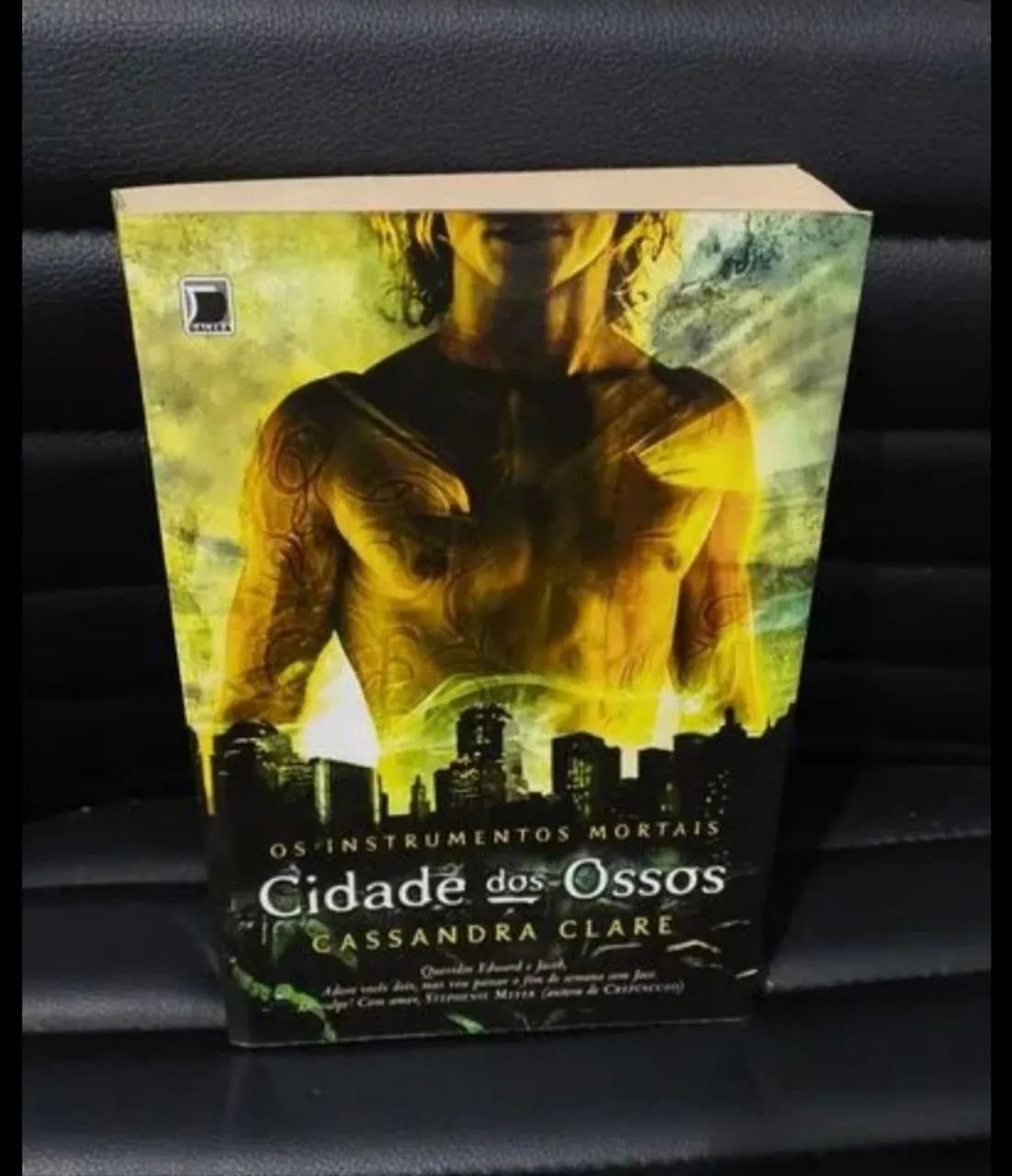 Livro: Os instrumentos mortais - Cidade dos Ossos - Cassandra Clare