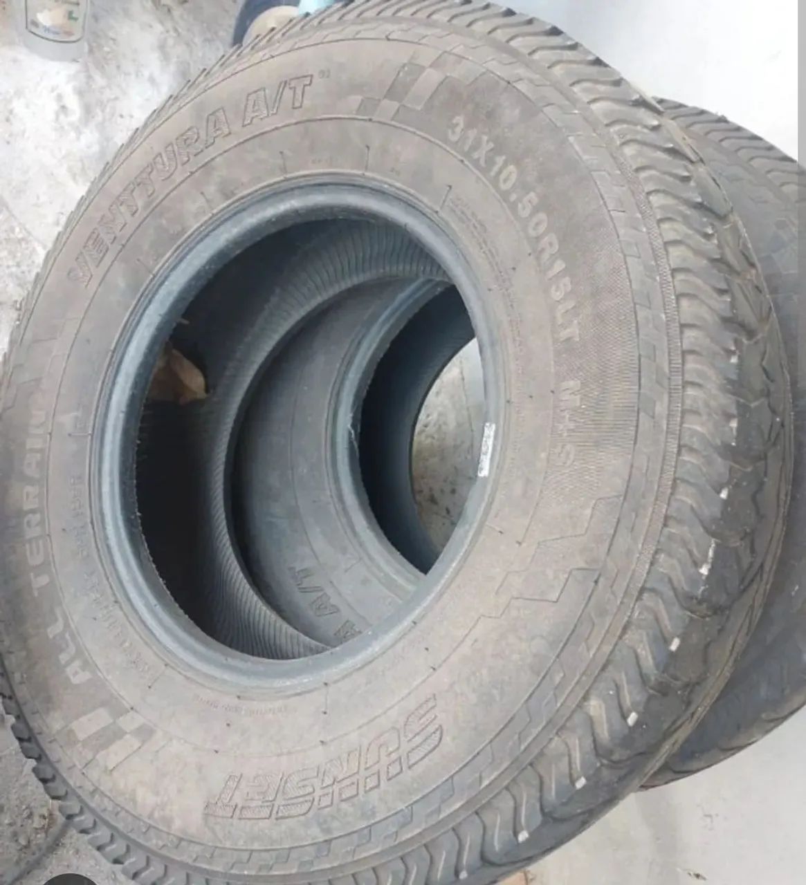 Pneus Pirelli 31x10.50R15LT