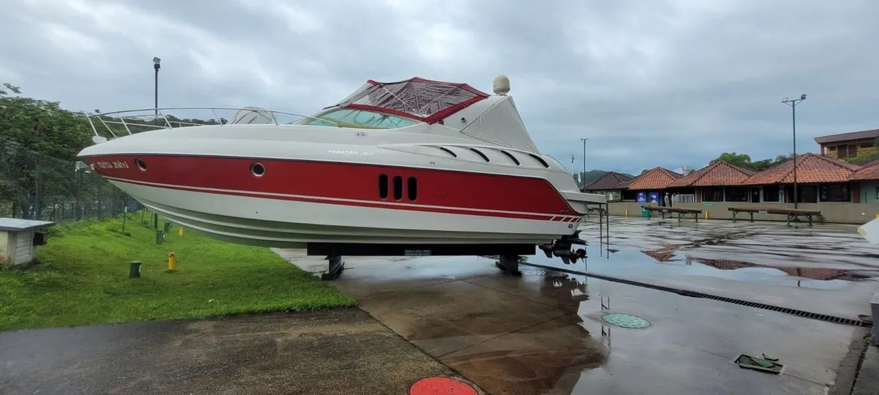 Lancha Phantom 36
