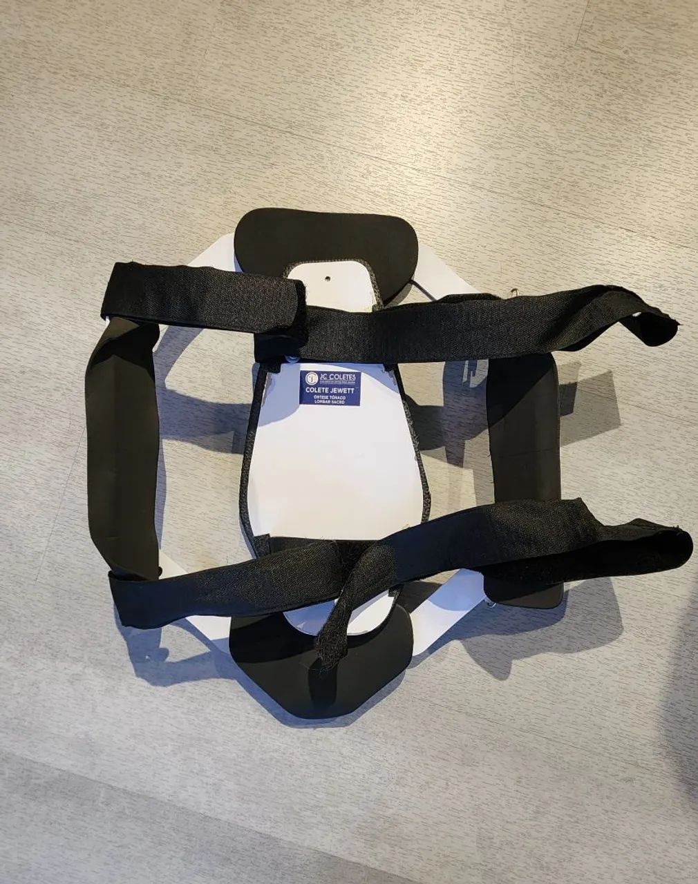 Colete Jewett - Equipamento de Proteção para Exercícios