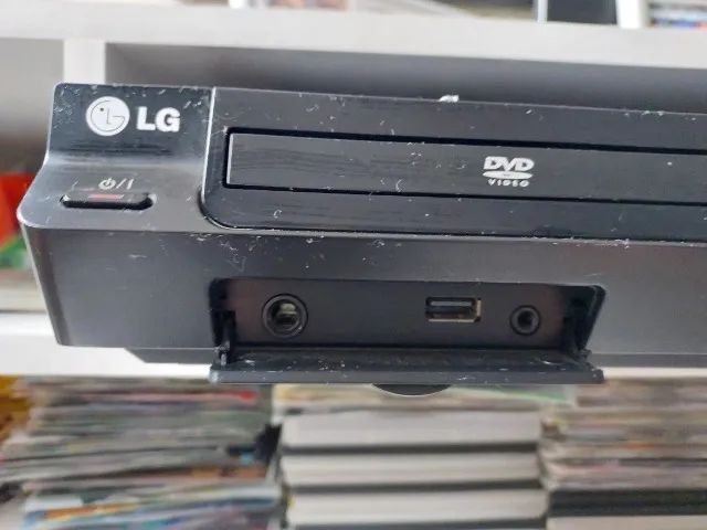 Aparelho reprodutor de DVD. Marca LG.