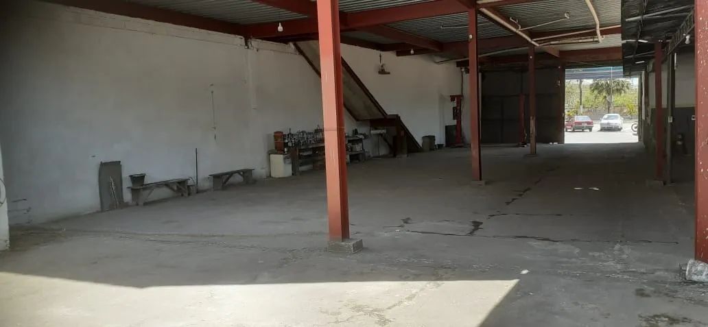 Alugo área comercial no bairro Jardim Amália