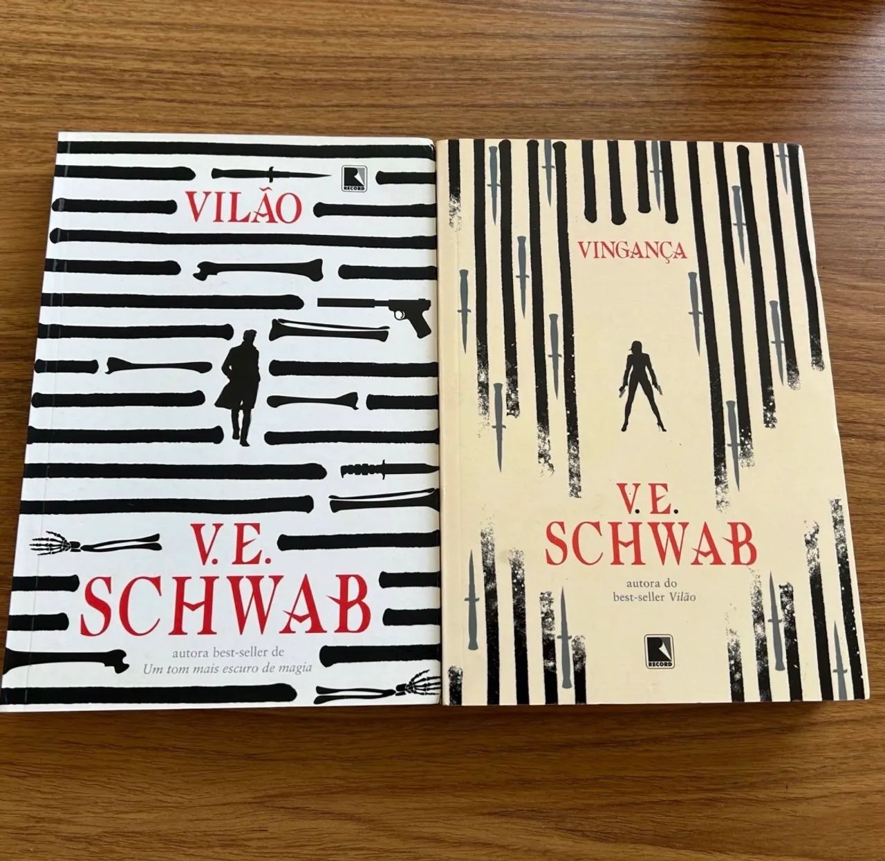 duologia Vilão e Vingança (V. E. Schwab) 