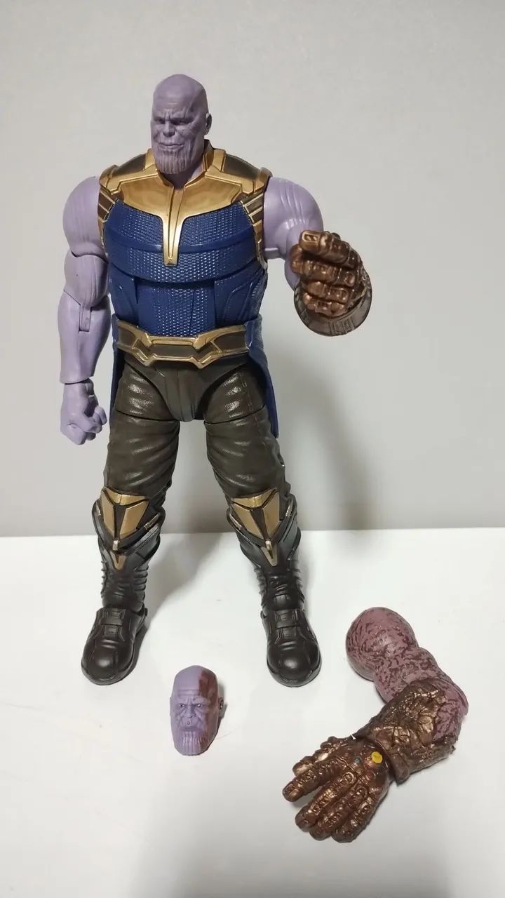 Action Figure Thanos - Colecionador