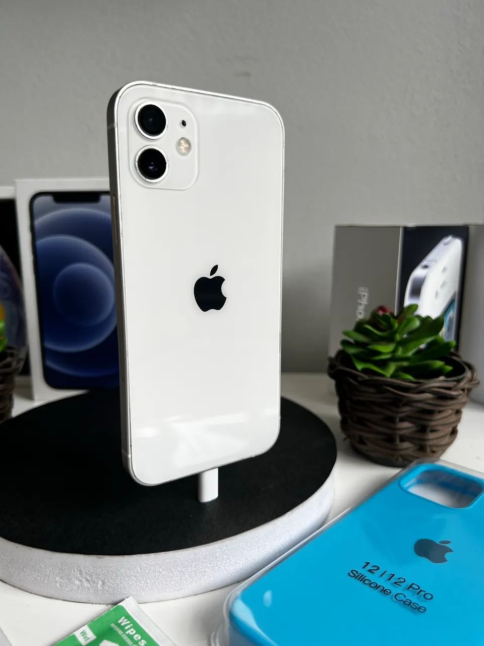 iPhone 12 - 64gb - Branco - Celulares e Smartphones - Retiro