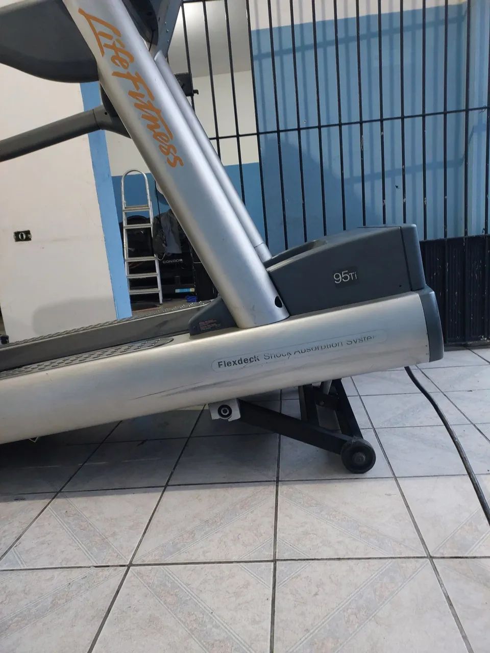 Esteira Life Fitness 95 ti - Foto 5