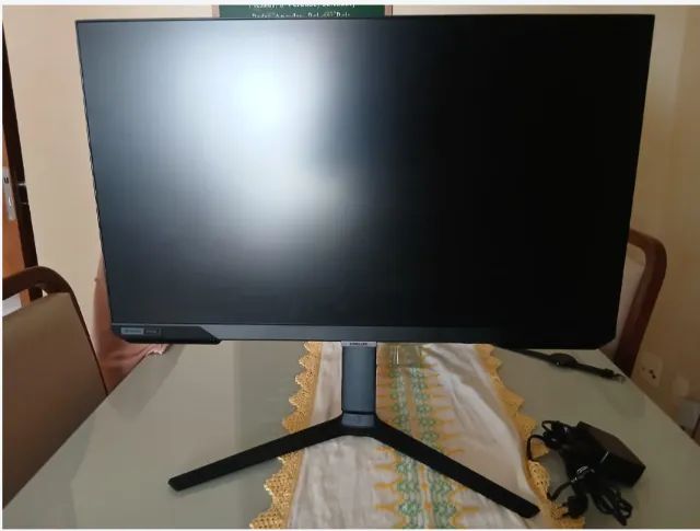 Monitor Samsung Odyssey G40 (27", IPS, 240Hz)