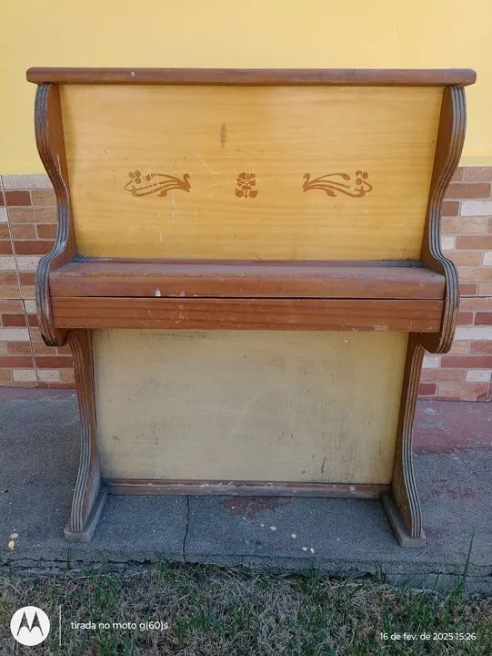 Piano de brinquedo Hering antigo