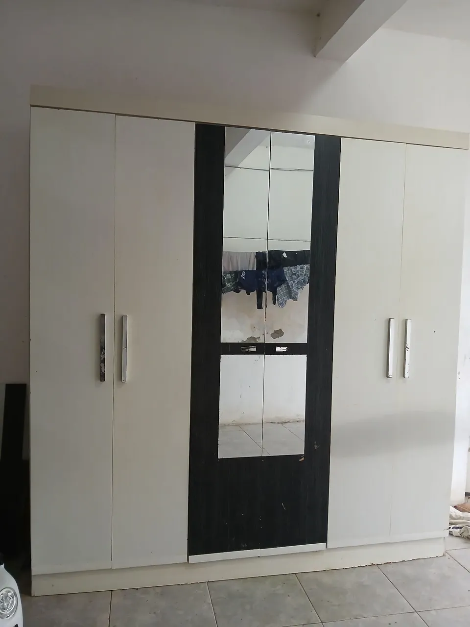 Guarda-Roupa com Espelho 550,00 já com entrega e montagem