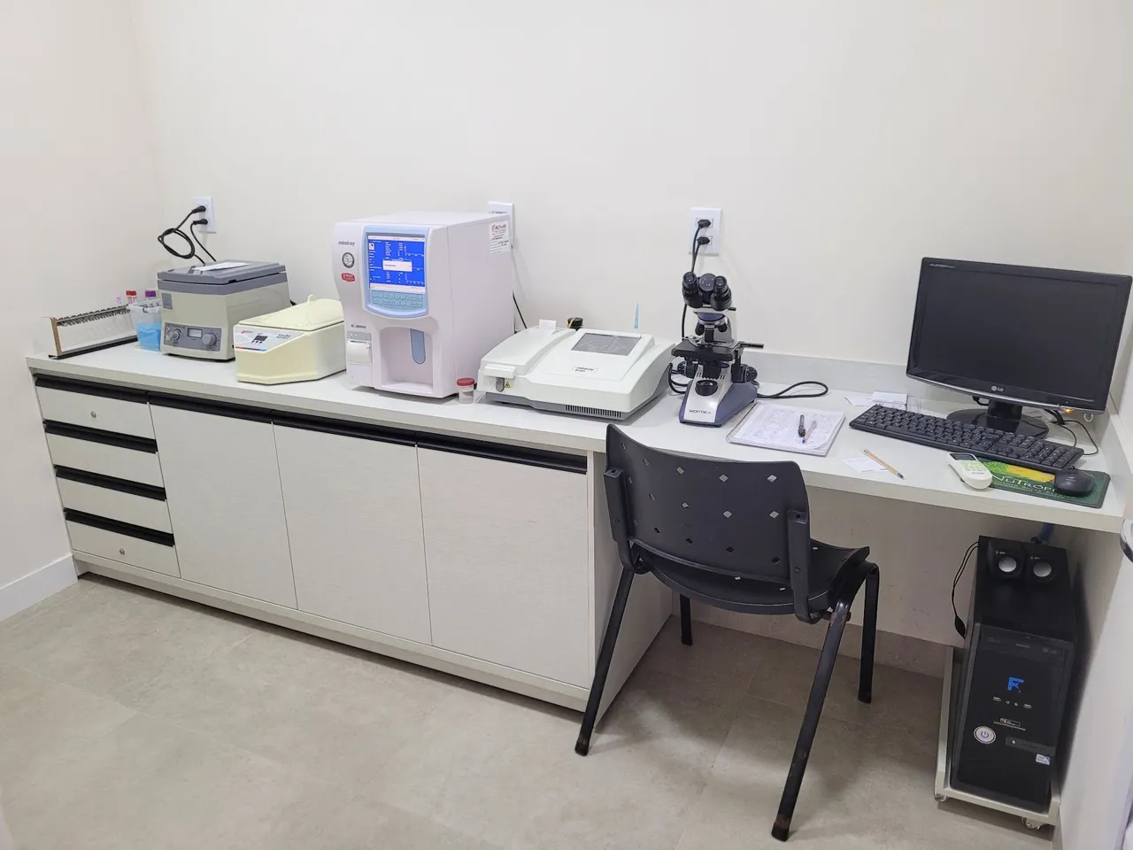 Laboratório Veterinário Completo - Equipamentos Médicos