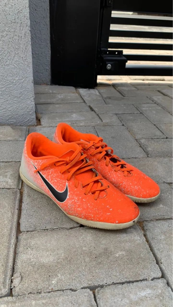 Tênis Nike Futsal - Tamanho 37 - Foto 3