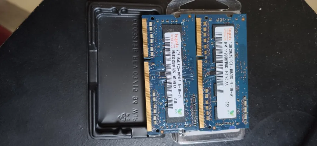 Memória Hynix DDR3 Notebook 1333MHZ 2GB + 1GB