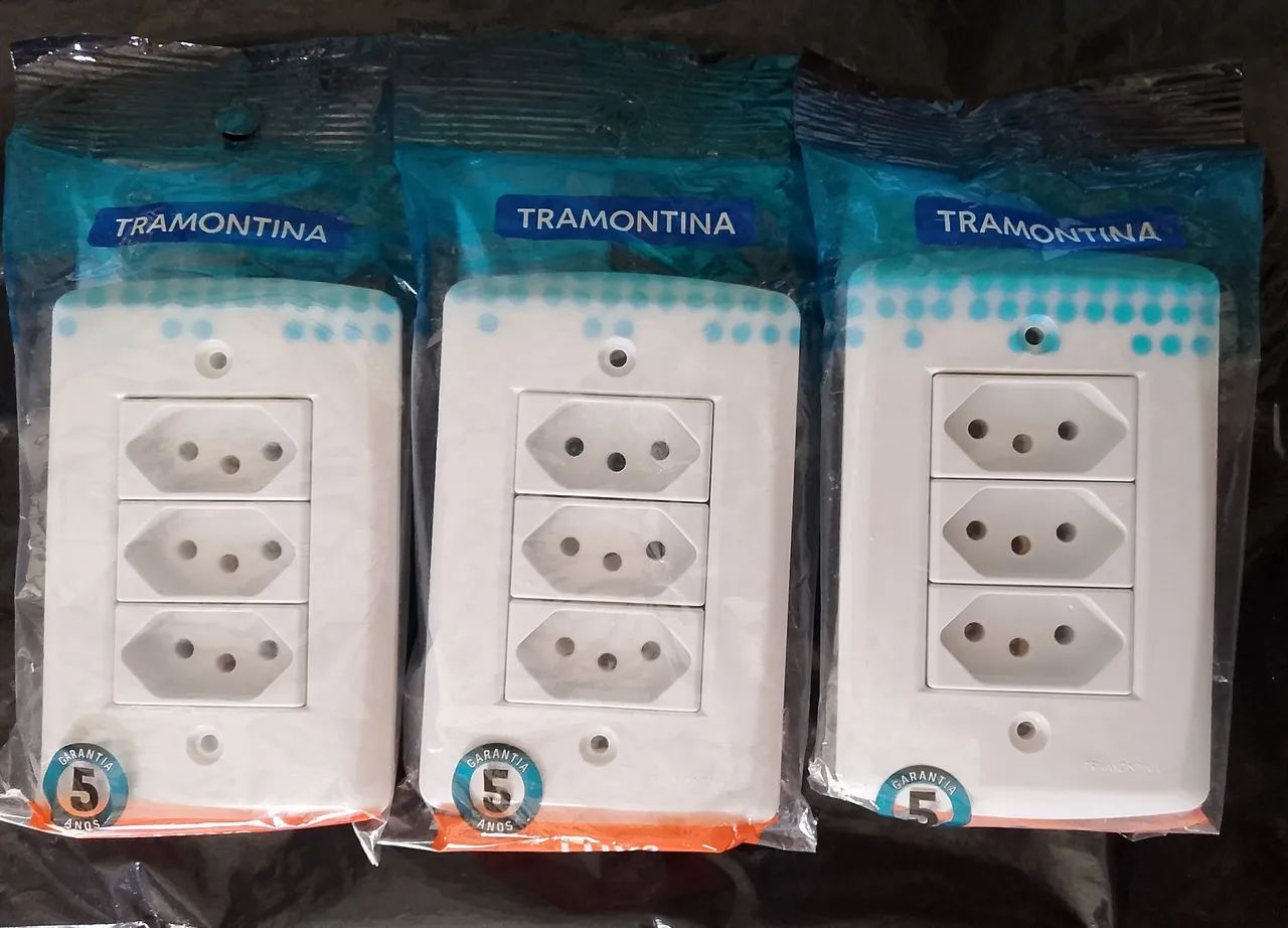 Tomadas Triplas Tramontina - 3 unidades