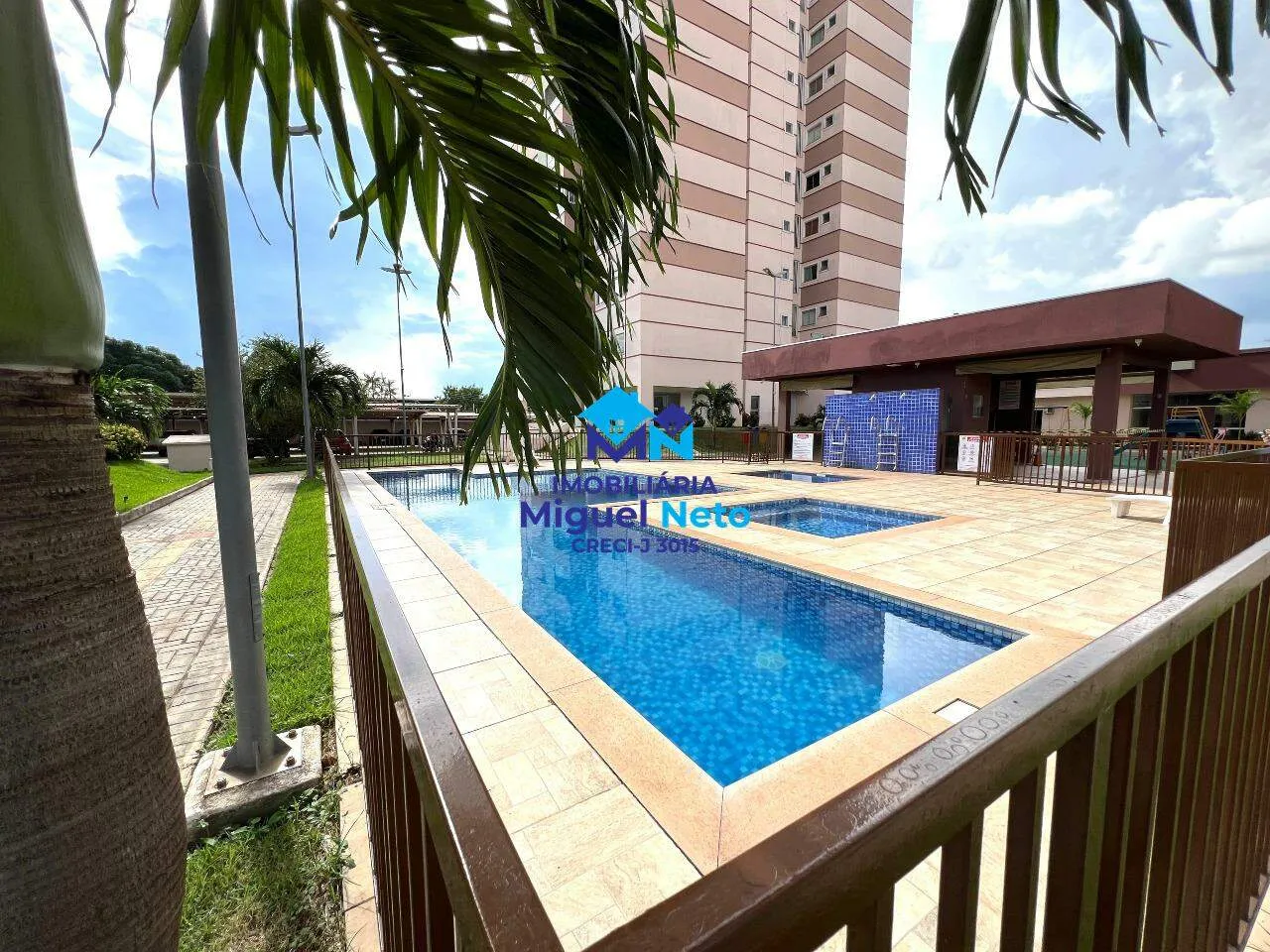 APARTAMENTO À VENDA NO COND. TORRES DE ITÁLIA RESIDENCE